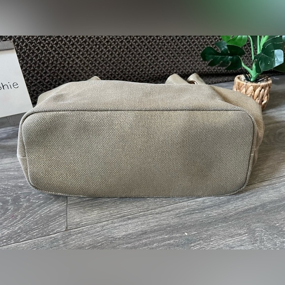 Michael Kors Marina Gathered Drawstring Gold Metallic Shimmer Hobo Shoulder Bag. - Picture 9 of 15